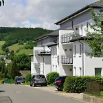 Magnificent In With Balcony 아파트