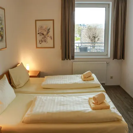 Magnificent In With Balcony Appartement *