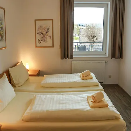 Magnificent In With Balcony דירה *