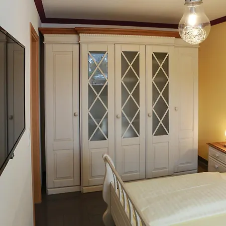 Magnificent In With Balcony Appartement *